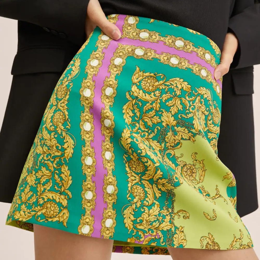 Mango baroque print skirt size small. Never worn - tags still on.